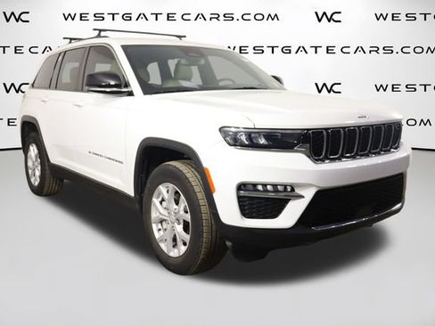 Used 2023 Jeep Grand Cherokee Limited w/ Trailer Tow Prep Group (B) AWD/4WD image 45