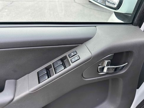 Used 2020 Nissan Frontier PRO-4X w/ Pro-4x Utility Package image 22