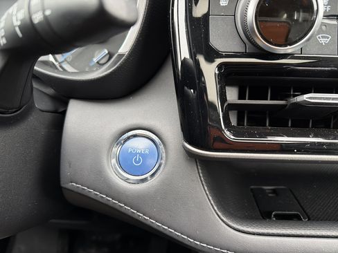 Used 2022 Toyota Highlander XLE image 16