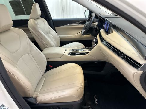 Used 2023 INFINITI QX60 Luxe w/ Performance Audio Package AWD/4WD image 14