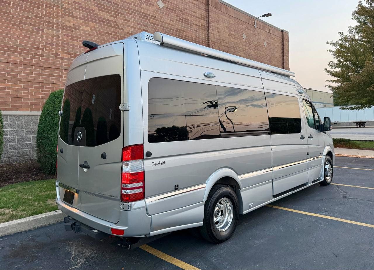 Used 2017 Mercedes-Benz Sprinter 3500 image 39