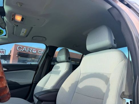 Used 2019 Chevrolet Cruze LS FWD image 8