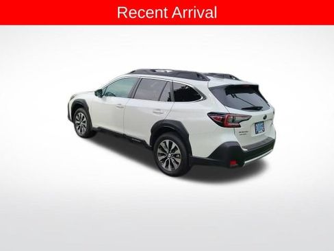 Used 2025 Subaru Outback Limited w/ Popular Package #2 AWD/4WD image 9
