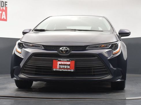 Used 2025 Toyota Corolla LE FWD image 29