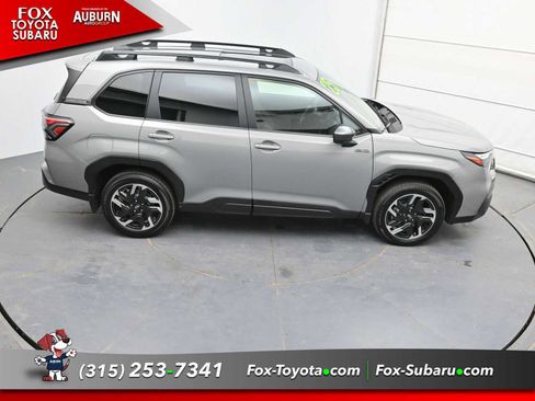 Used 2025 Subaru Forester Premium image 26