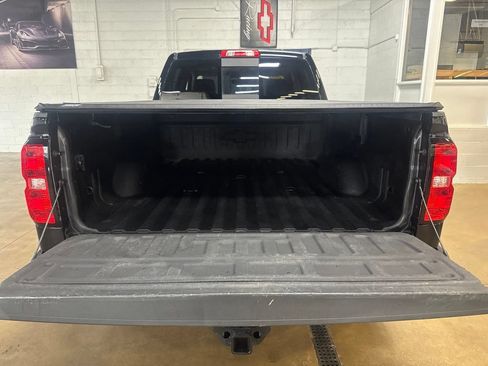 Used 2018 Chevrolet Silverado 2500 LTZ w/ Vortec Plus Package AWD/4WD image 5