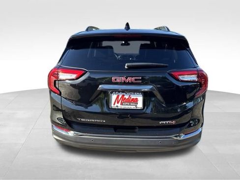Used 2024 GMC Terrain AT4 AWD/4WD image 6