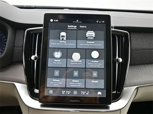 New 2026 Volvo XC90 B6 Ultra w/ Protection Package image 16