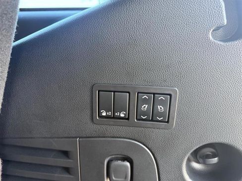 Used 2017 GMC Yukon Denali w/ Open Road Package image 34