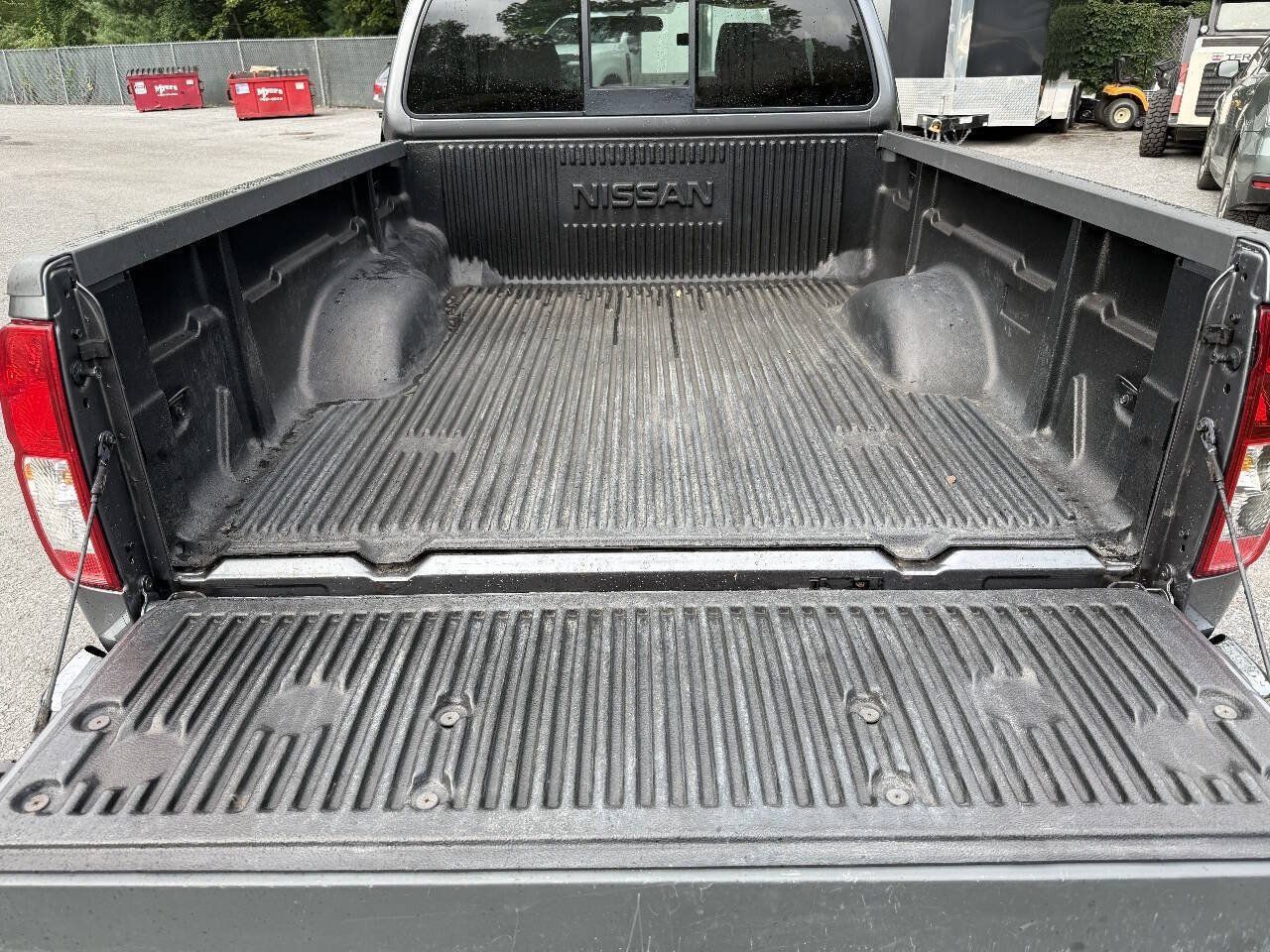 Used 2018 Nissan Frontier SV AWD/4WD image 10
