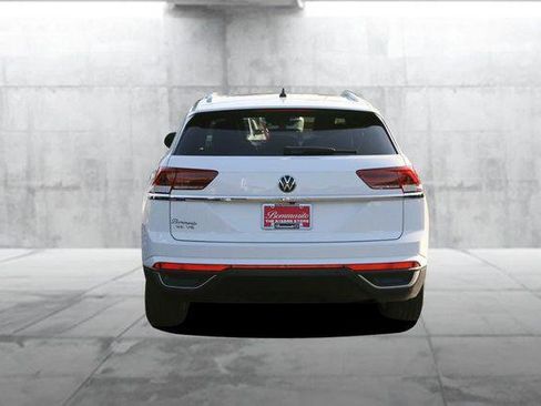 Used 2021 Volkswagen Atlas Cross Sport SE w/ Panoramic Sunroof Package FWD image 6