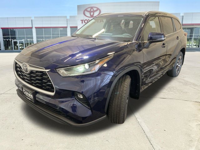 Used 2021 Toyota Highlander XLE AWD/4WD image 37
