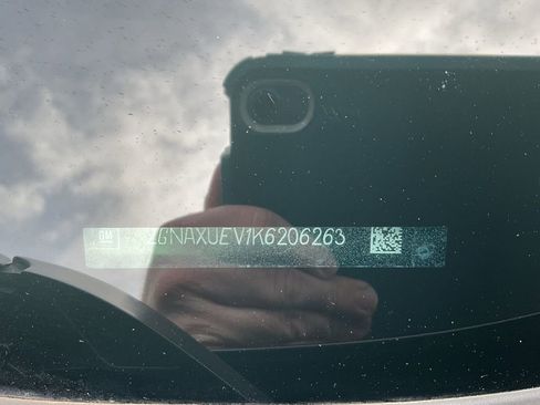 Used 2019 Chevrolet Equinox LT image 37