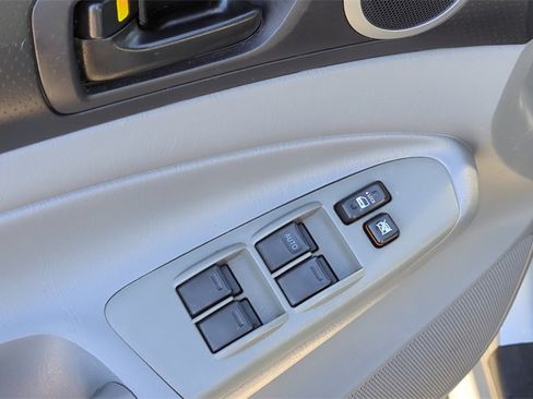 Used 2008 Toyota Tacoma PreRunner image 11