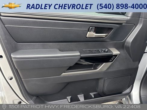 Used 2025 Toyota Tundra Limited w/ TRD Off-Road Package AWD/4WD image 9