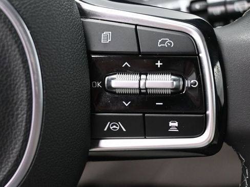 Used 2024 Kia Sorento S w/ Panoramic Sunroof Package FWD image 17