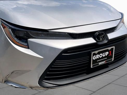 Used 2025 Toyota Corolla LE FWD image 26