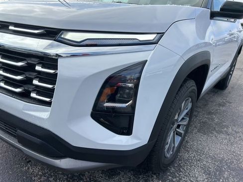 New 2026 Chevrolet Equinox LT w/ LPO, Floor Liner Package FWD image 10