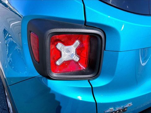 Used 2022 Jeep Renegade Latitude image 26