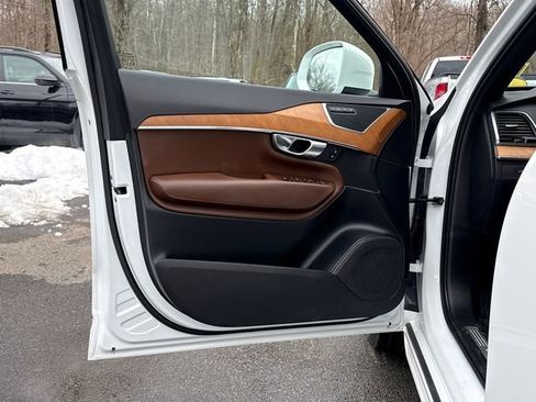 Certified 2023 Volvo XC90 B5 Plus w/ Protection Package image 11