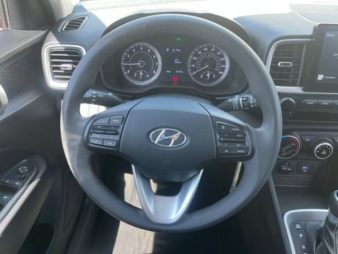 Used 2021 Hyundai Venue SE FWD image 20