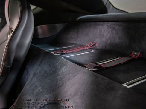 Used 2025 Ferrari 12Cilindri image 18