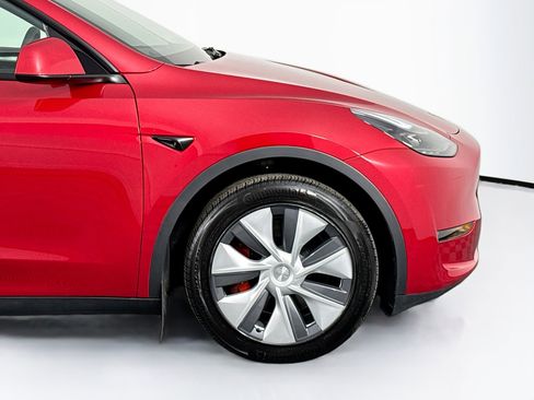 Used 2023 Tesla Model Y Long Range image 51