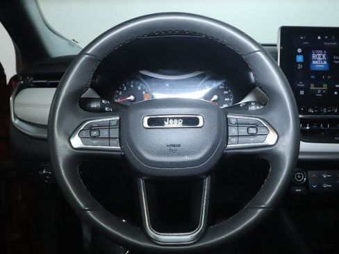 Used 2025 Jeep Compass Limited AWD/4WD image 21