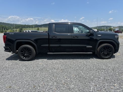 Used 2025 GMC Sierra 1500 Elevation AWD/4WD image 7