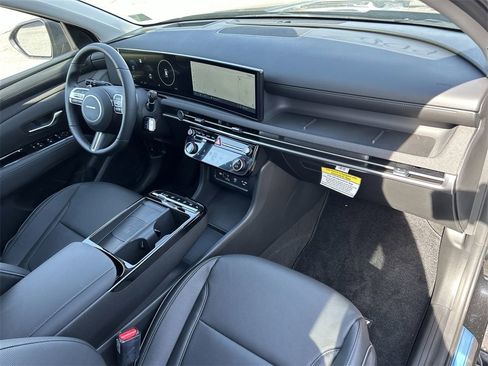 New 2026 Hyundai Tucson Limited image 19