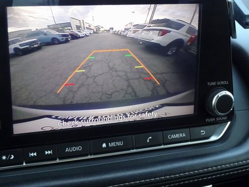 Used 2022 Nissan Rogue SV image 22