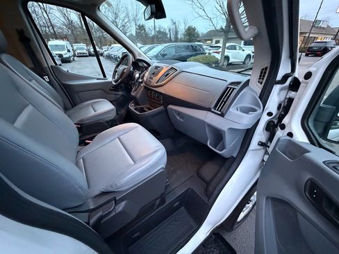 Used 2018 Ford Transit 150 XL image 23