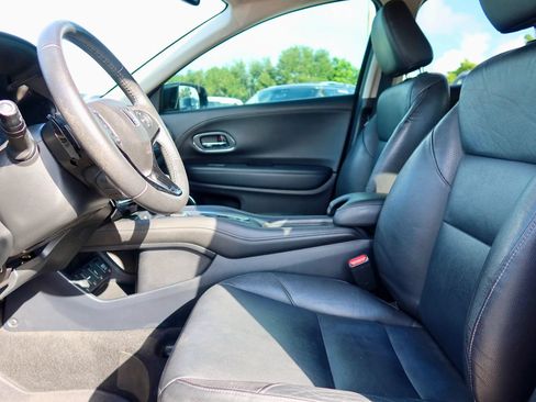 Used 2017 Honda HR-V EX-L image 12