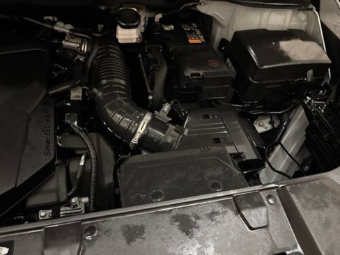 Used 2024 Kia Carnival EX FWD image 23