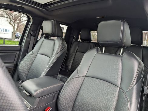 Used 2024 Toyota Tacoma Limited w/ Limited Package (LT) image 18