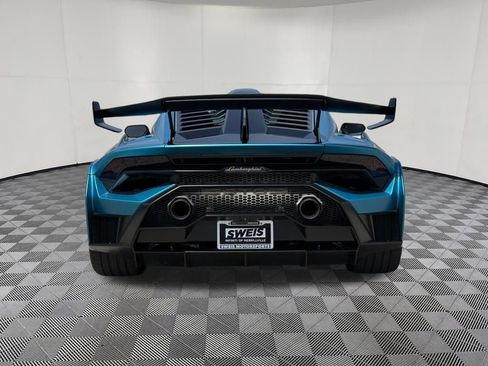 Used 2022 Lamborghini Huracan STO RWD image 9