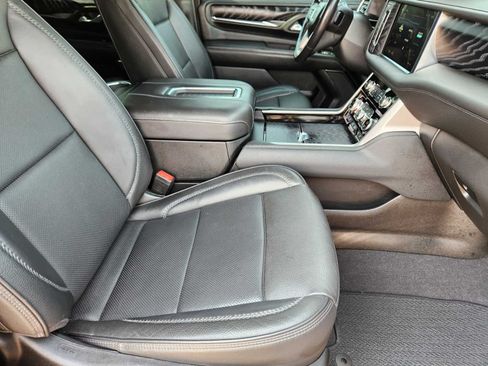 Used 2022 GMC Yukon Denali AWD/4WD image 16