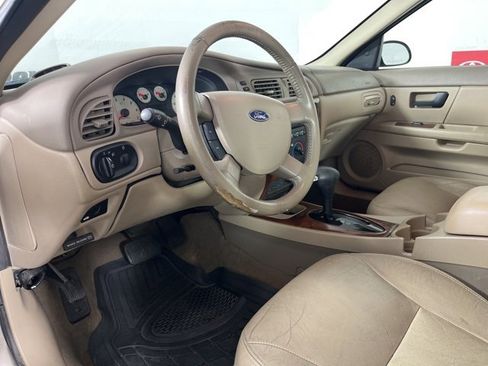 Used 2006 Ford Taurus SEL image 2