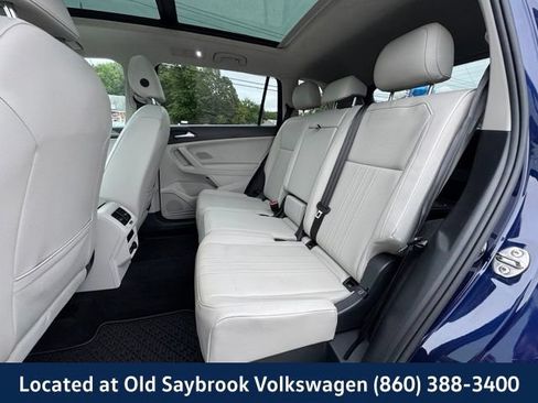 Used 2022 Volkswagen Tiguan SE w/ Panoramic Sunroof Package AWD/4WD image 11
