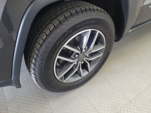 Used 2019 Jeep Grand Cherokee Limited w/ Luxury Group II image 31