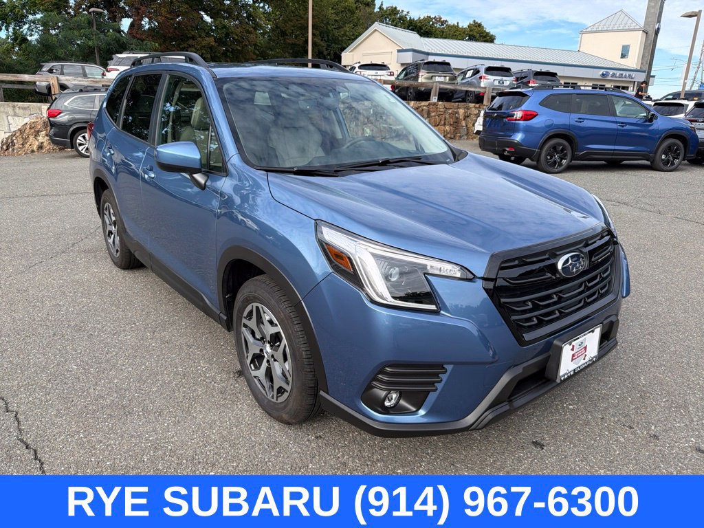 Certified 2024 Subaru Forester Premium AWD/4WD image 1