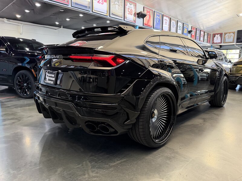 Used 2024 Lamborghini Urus S AWD/4WD image 5