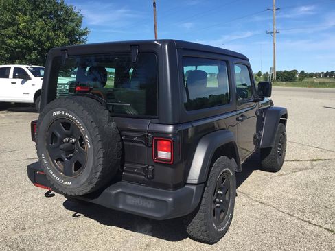 Used 2021 Jeep Wrangler Sport AWD/4WD image 6