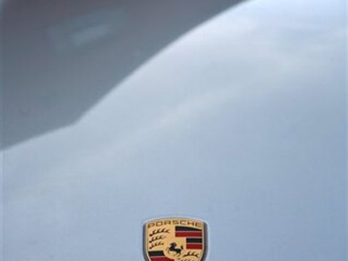 Used 2024 Porsche 911 Carrera w/ Premium Package RWD image 3