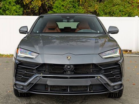 Used 2019 Lamborghini Urus Base image 2