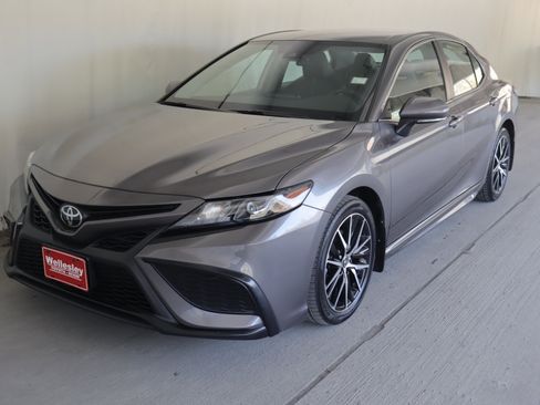 Used 2023 Toyota Camry SE w/ Cold Weather Package AWD/4WD image 22