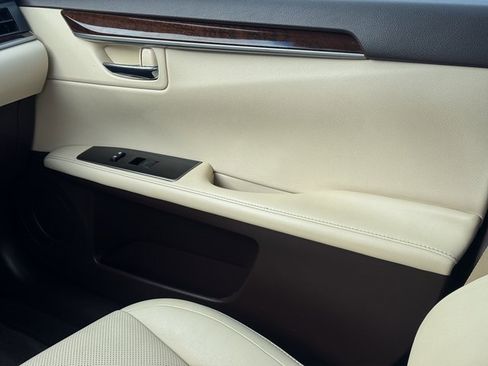 Used 2016 Lexus ES 350 image 24