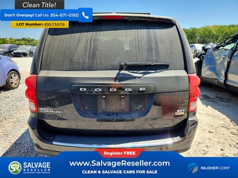 Used 2016 Dodge Grand Caravan SXT image 8