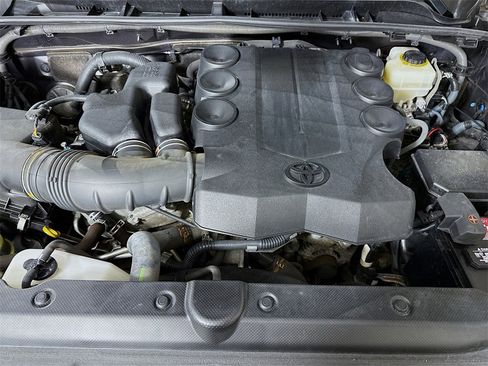 Used 2015 Toyota 4Runner Trail image 32