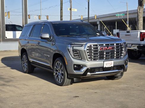 New 2026 GMC Yukon Denali w/ Sun & Power Step Package image 3